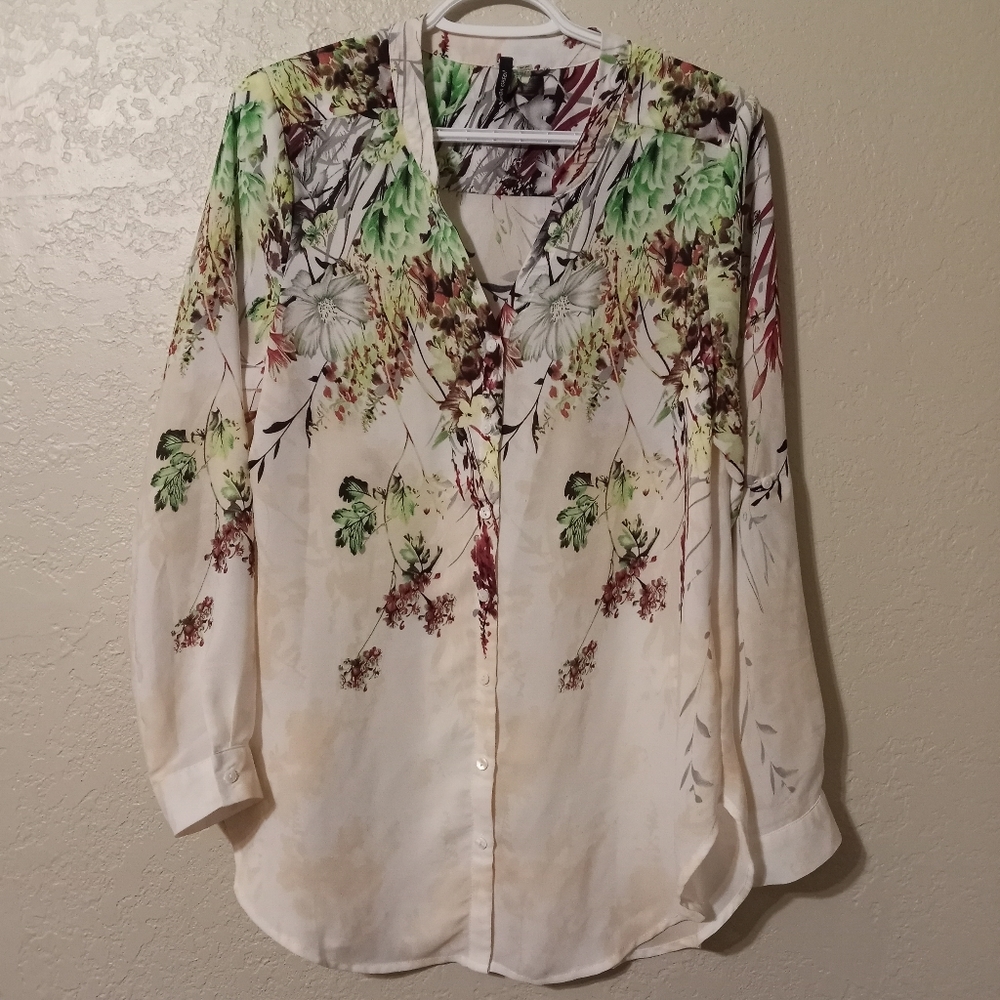AMANDA GREEN Floral Button Up Blouse